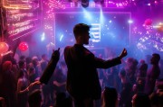 夜店老板必看！KTV夜场获客的10大黄金策略，让你生意火爆人气爆棚！
