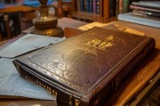 豪腕杂志在文学圈内外都有广泛的影响力。它的读者群体不仅限于国内，也包括了许多国际的文学评论家和作家。许多优秀的文学作品被豪腕杂志全文读取，成为作家写作的灵感来源，也成为了读者思考文学问题的沃土